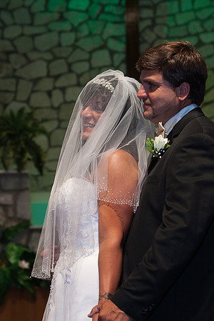 090606_Bill & Elizabeth_0076_HR.jpg