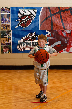 0901_Upward Team Photo_0010.jpg