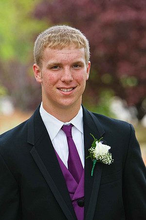 090502_LEHS Prom_0138_LR.jpg