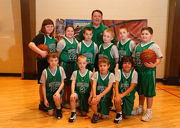 0901_Upward Team Photo_0361-Edit-2.jpg