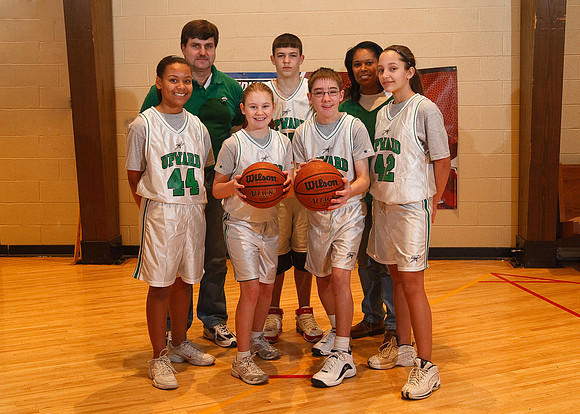 0901_Upward Team Photo_0378-Edit.jpg